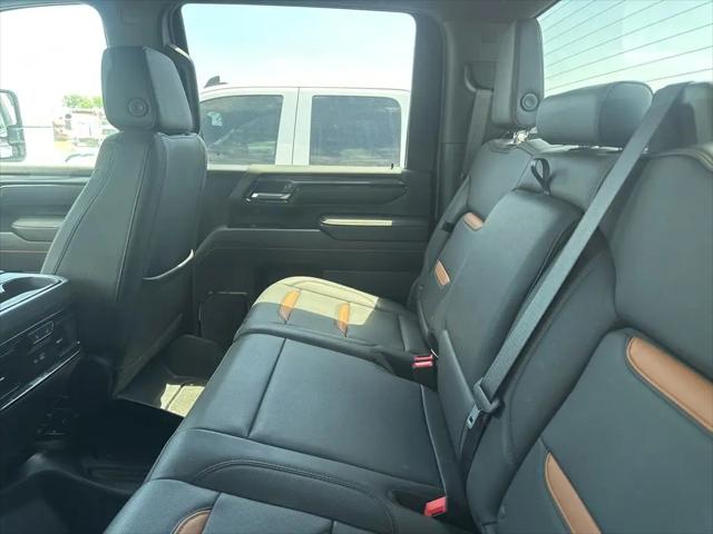 2025 GMC Sierra 2500HD Crew Cab, Standard Bed, AT4, 4WD