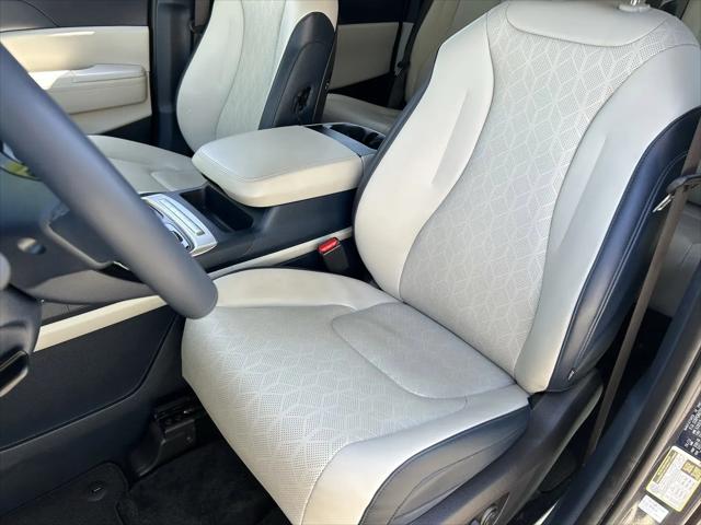 2025 Kia Carnival MPV EX