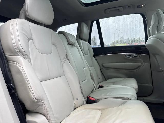 2016 Volvo XC90 T6 Momentum