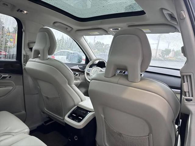 2016 Volvo XC90 T6 Momentum