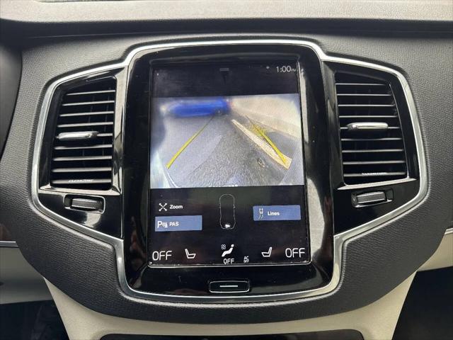 2016 Volvo XC90 T6 Momentum