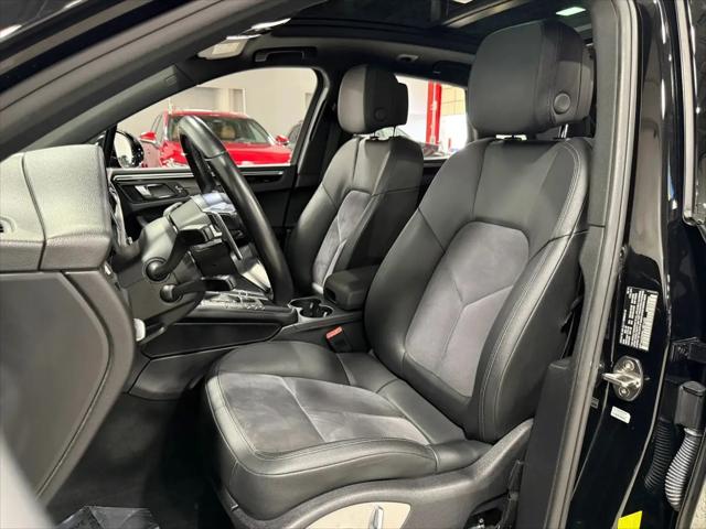2020 Porsche Macan Macan