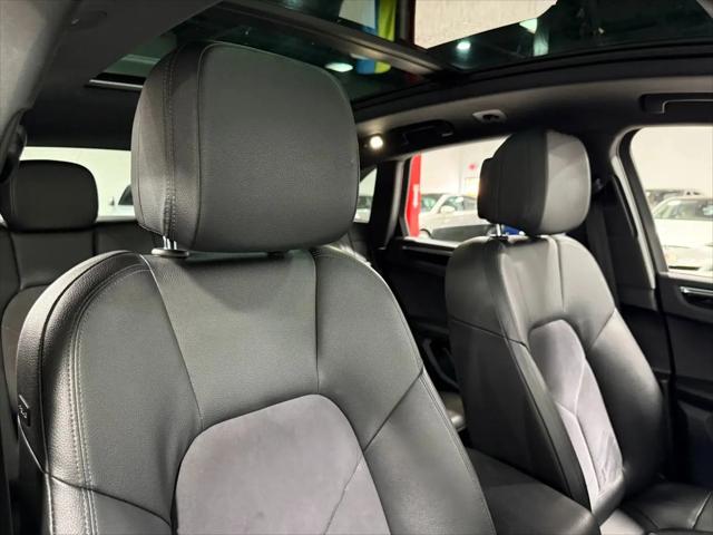 2020 Porsche Macan Macan