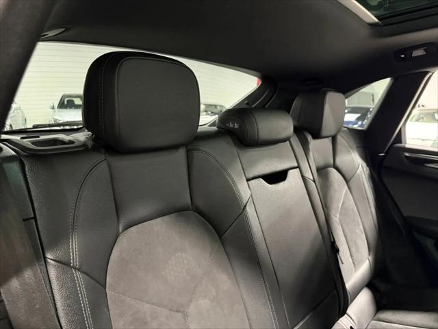 2020 Porsche Macan Macan