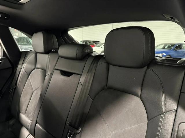 2020 Porsche Macan Macan