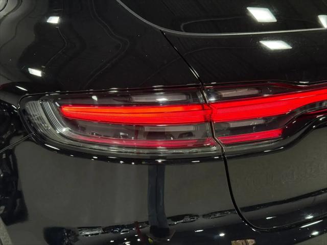 2020 Porsche Macan Macan