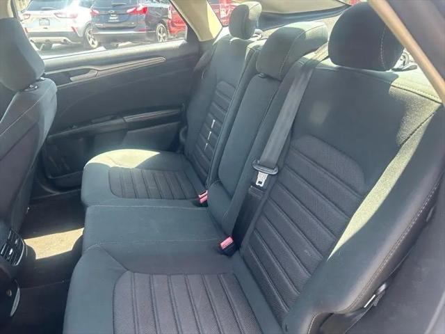 2020 Ford Fusion SE
