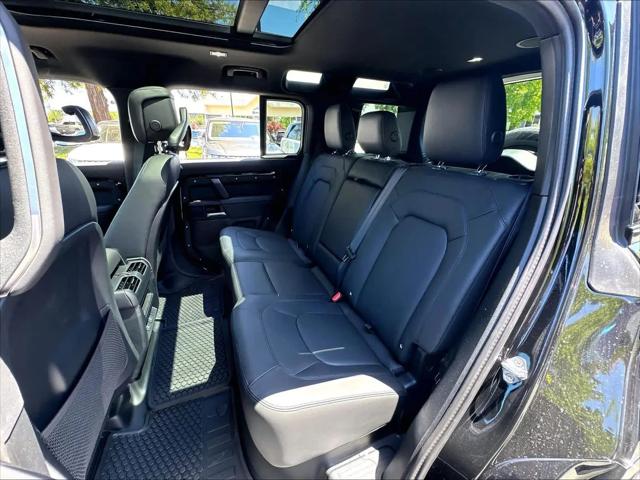 2026 Land Rover Defender P400 X-Dynamic SE