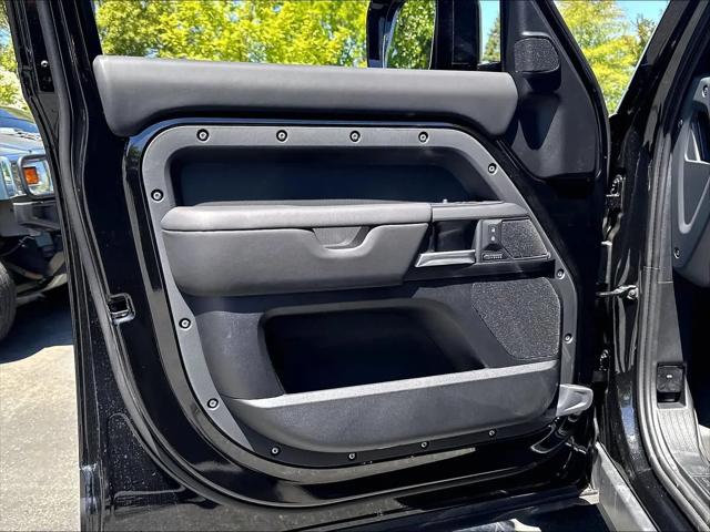 2026 Land Rover Defender P400 X-Dynamic SE