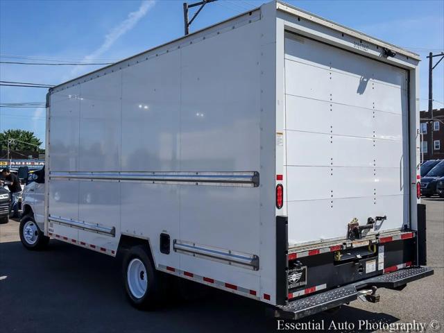2021 Ford E-350 Cutaway Base