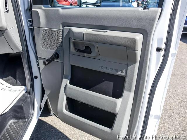 2021 Ford E-350 Cutaway Base