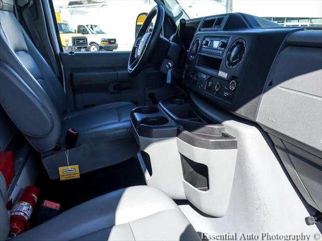 2021 Ford E-350 Cutaway Base