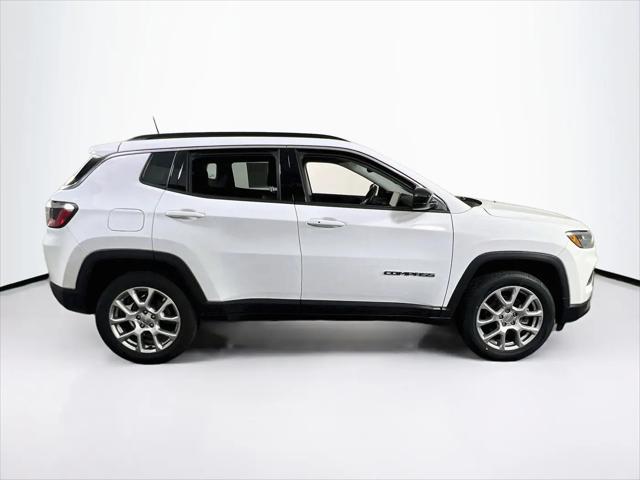 2022 Jeep Compass Latitude Lux 4x4