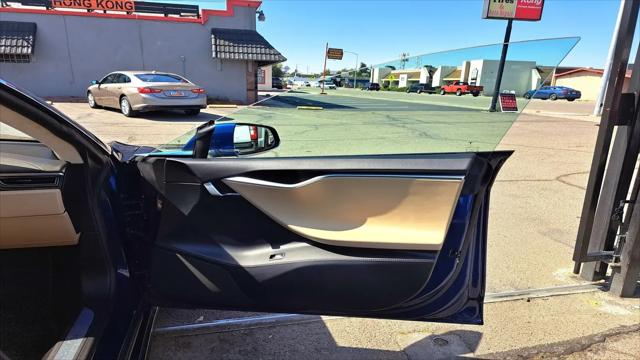 2016 Tesla Model S 90D