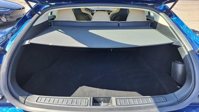 2016 Tesla Model S 90D