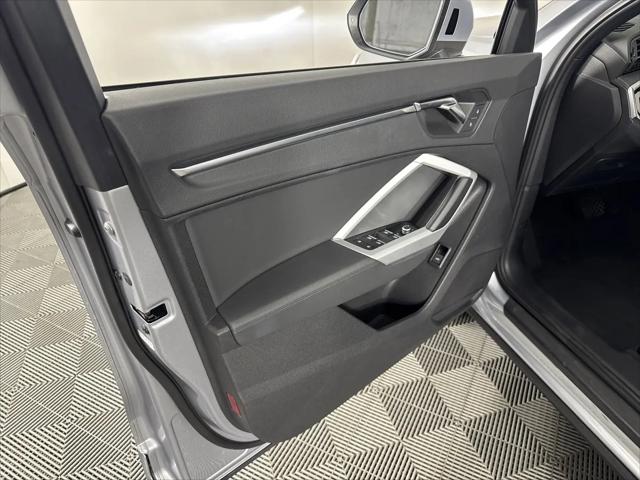 2021 Audi Q3 Premium 40 TFSI quattro Tiptronic
