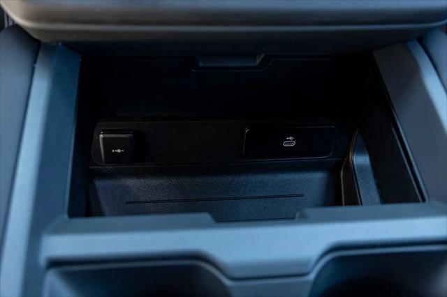 2026 Land Rover Defender P400 X-Dynamic SE