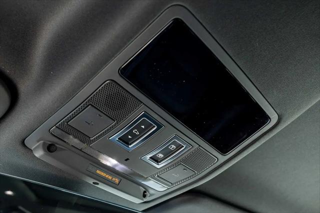 2026 Land Rover Defender P400 X-Dynamic SE