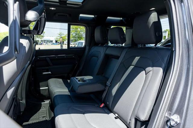 2026 Land Rover Defender P400 X-Dynamic SE