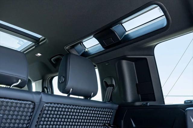 2026 Land Rover Defender P400 X-Dynamic SE