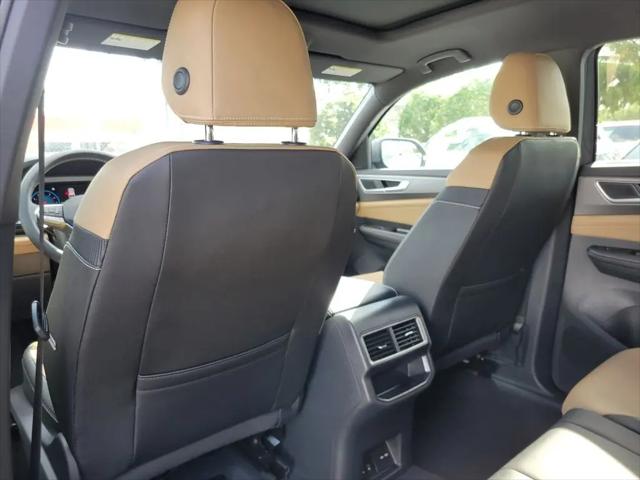2026 Volkswagen Atlas Cross Sport SE with Technology