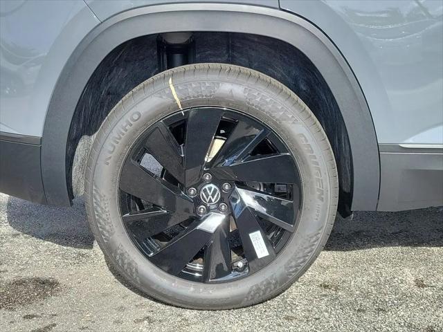2026 Volkswagen Atlas Cross Sport SE with Technology