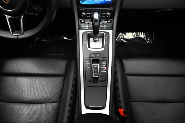 2019 Porsche 911 Carrera