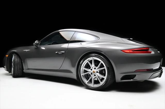 2019 Porsche 911 Carrera