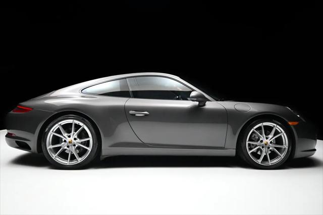 2019 Porsche 911 Carrera