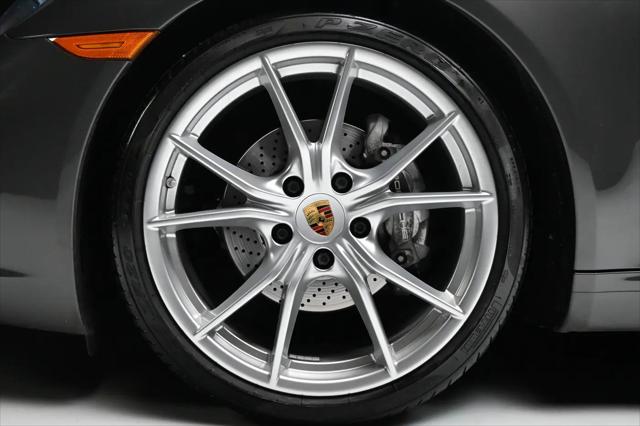 2019 Porsche 911 Carrera
