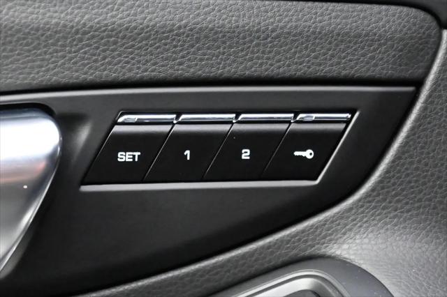 2019 Porsche 911 Carrera