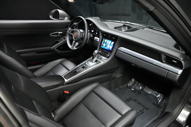 2019 Porsche 911 Carrera