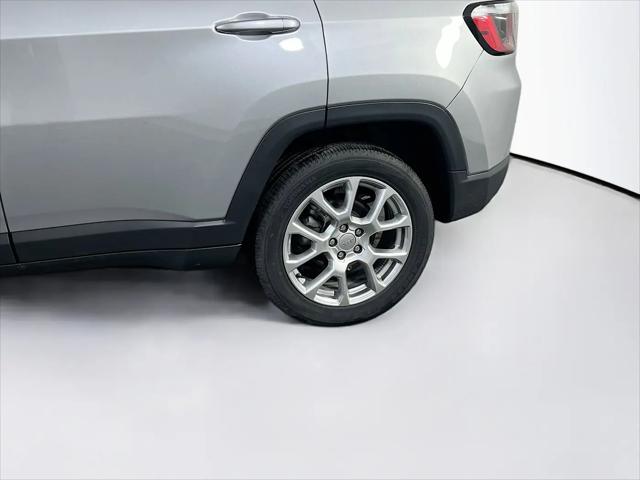 2022 Jeep Compass Latitude Lux 4x4