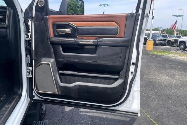 2023 Ram 3500 Limited Longhorn Crew Cab 4x4 8' Box