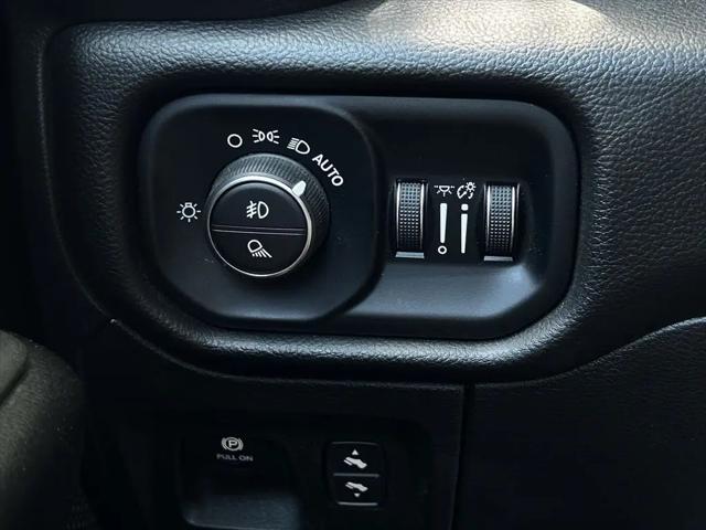 2025 Ram 1500 Big Horn Crew Cab 4x4 5'7" Box