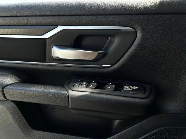 2025 Ram 1500 Big Horn Crew Cab 4x4 5'7" Box