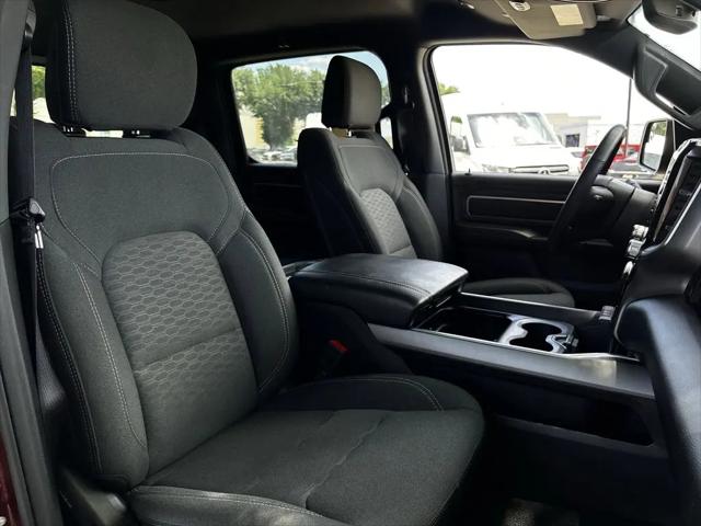 2025 Ram 1500 Big Horn Crew Cab 4x4 5'7" Box