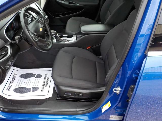 2023 Chevrolet Malibu FWD RS