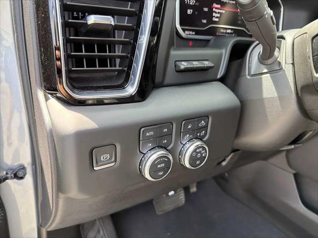 2024 GMC Sierra 3500HD 4WD Crew Cab Long Bed Denali