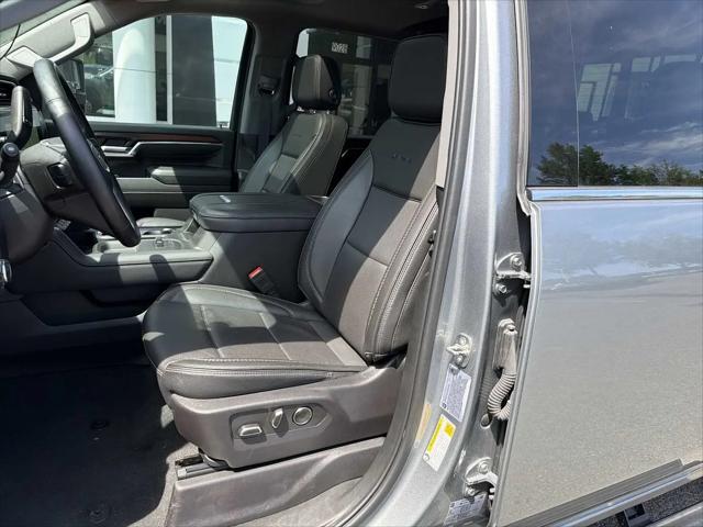 2024 GMC Sierra 3500HD 4WD Crew Cab Long Bed Denali