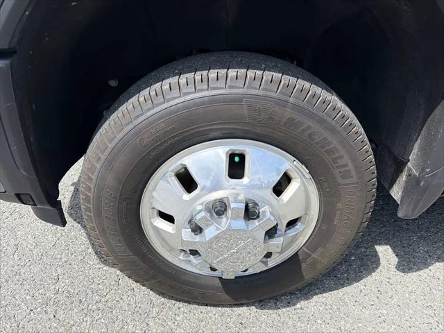 2024 GMC Sierra 3500HD 4WD Crew Cab Long Bed Denali