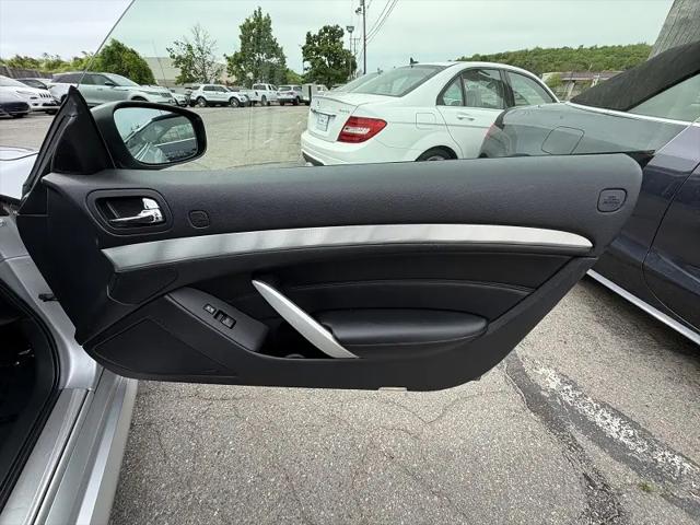 2015 INFINITI Q60 Standard