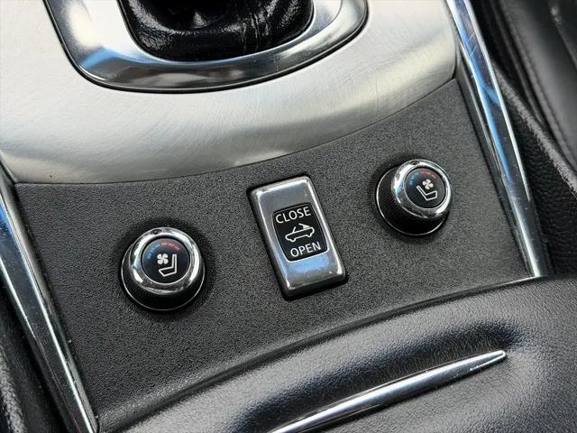 2015 INFINITI Q60 Standard
