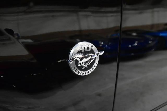 2004 Ford Mustang Mach 1