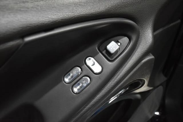 2004 Ford Mustang Mach 1