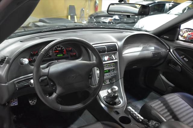 2004 Ford Mustang Mach 1