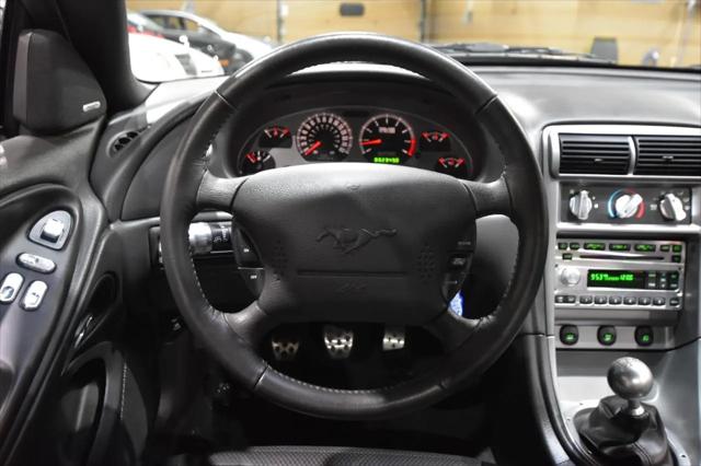 2004 Ford Mustang Mach 1
