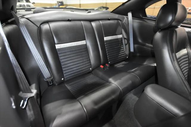 2004 Ford Mustang Mach 1