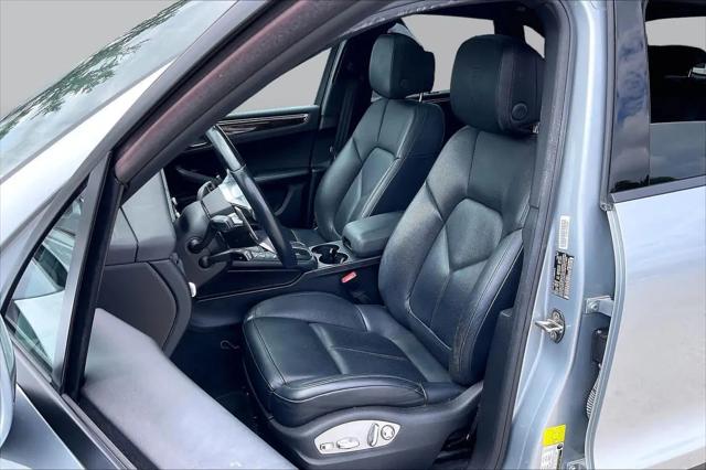 2020 Porsche Macan Macan