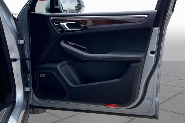 2020 Porsche Macan Macan